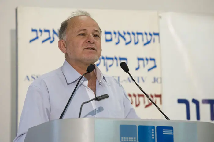 הביא את הצ'ק. מוטי שקלאר