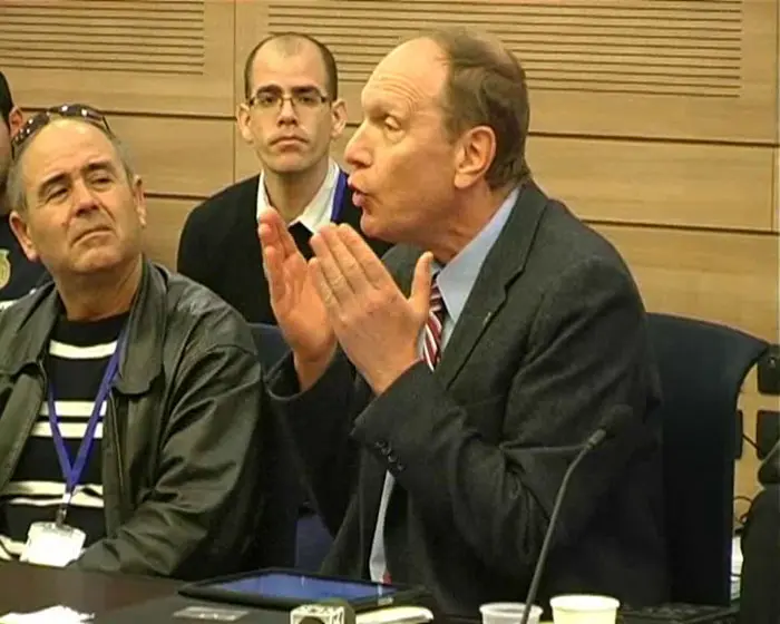 "אנחנו נמצאים במאבק קשה, עקשני מאוד למען שינוי פני מערכת הבריאות בישראל". אידלמן