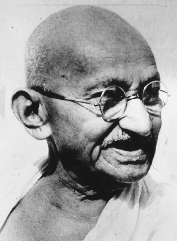 "דרך האמת והאהבה תמיד ניצחה". גנדי