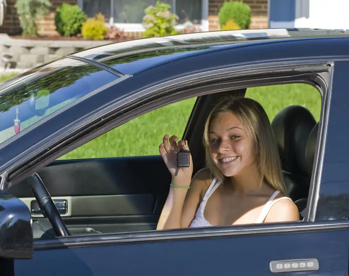 האישה דרשה תשלום "נצחי" עבור שיעורי נהיגה לבתה בת ה-17 על סך 500 שקל בחודש