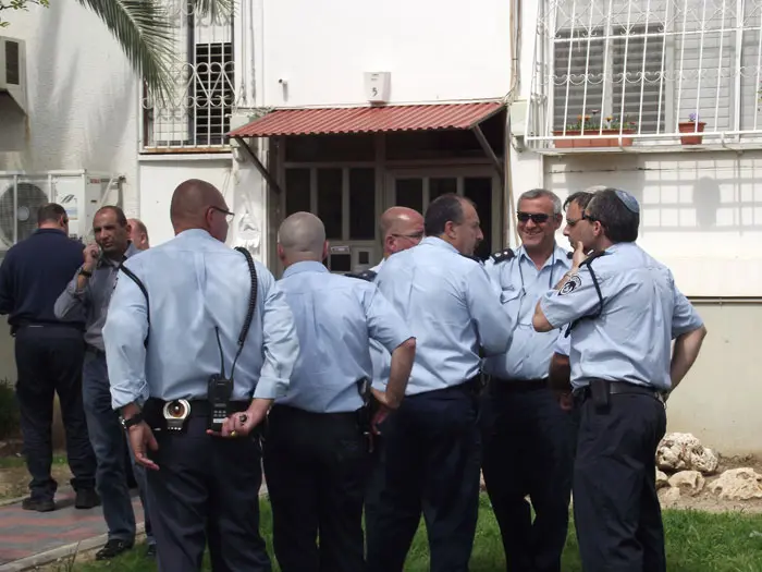 שוטרים מתחנת זבולון שהגיעו למקום עצרו את הבעל