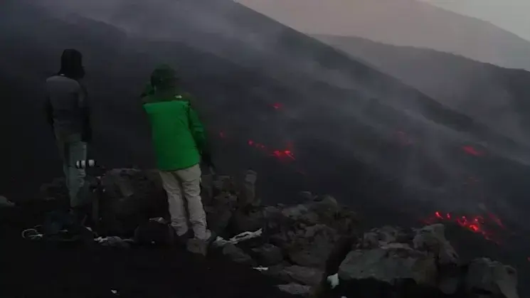 תיעוד: התפרצות אדירה של הר הגעש אתנה בסיציליה - וואלה חדשות