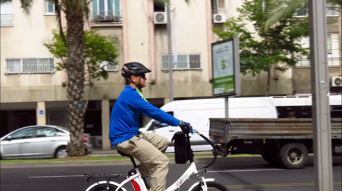 Saturday disguise you are כך תרכבו על אופניים חשמלים בבטחה בכביש - וואלה! רכב