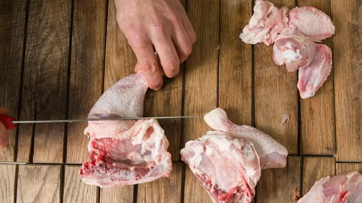 מהלך חריג: הרשת שמוכרת כרעיים טריות בפחות מ-8 שקל לקילו