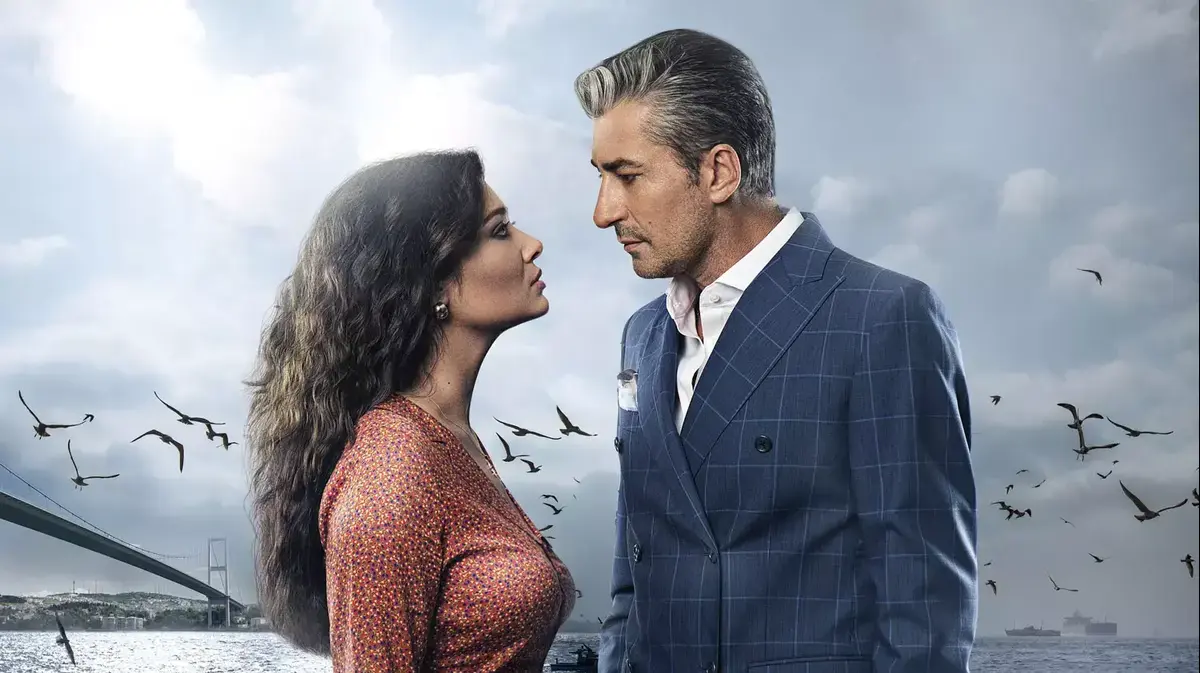 Уламки. Уламки. Вдребезги гюльсерен. Уламки. Нургюль ешилчай и селим байрактар.