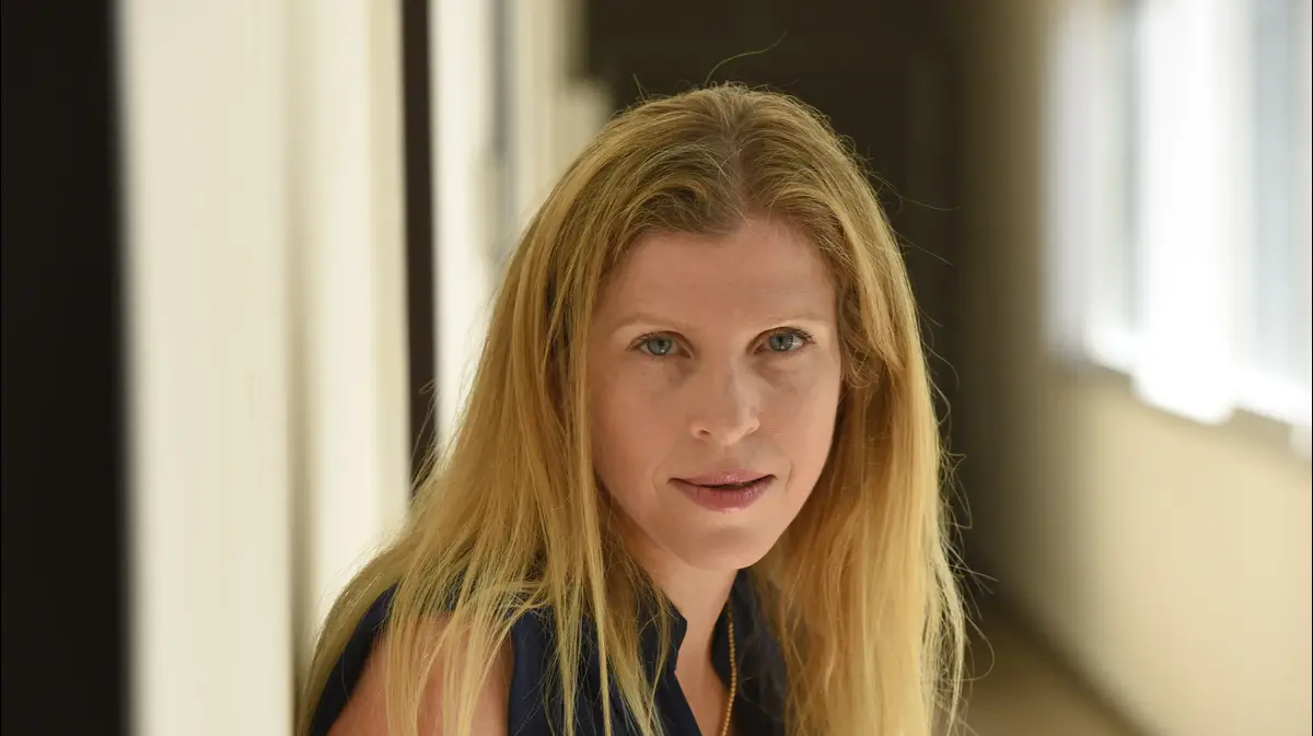 „המומים וכואבים”: מפיקת הסדרה „טהרן” הלכה לעולמה במהלך הצילומים באתונה – וואלה...