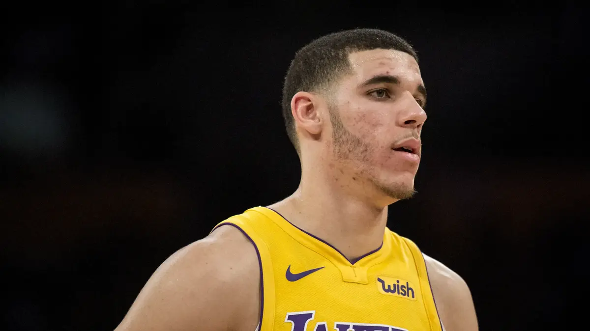 לונזו בול: פתיחת קריירת ה-NBA של הרוקי של הלייקרס - וואלה ספורט