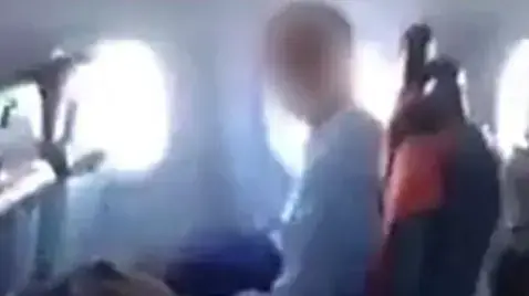 גבר נעצר לאחר שאונן ארבע פעמים לעיני נוסעת בטיסה - וואלה תיירות
