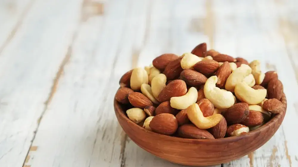 Omega-3 in Almonds and Cashews