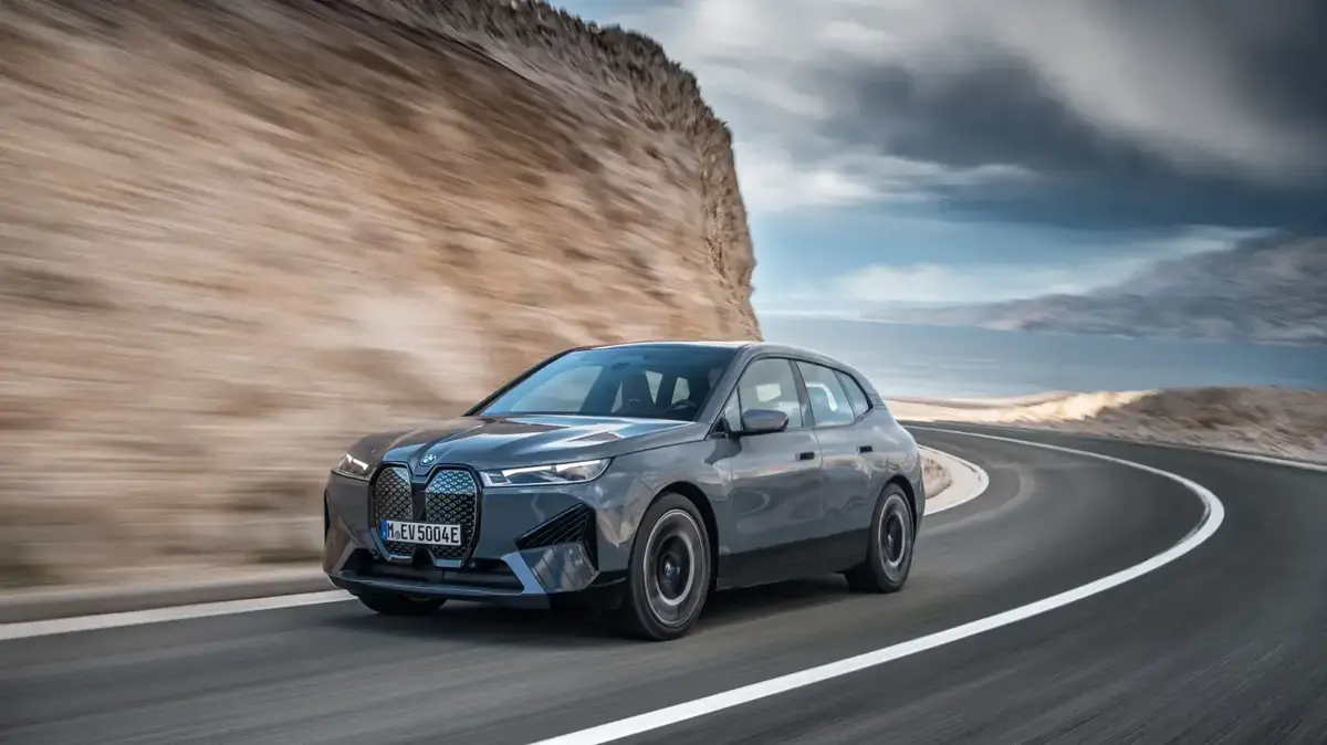 Bmw электромобиль кроссовер
