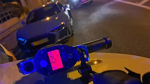 На 20-й трассе задержан израильтянин, ехавший со скорос - Zahav.ru Автомир