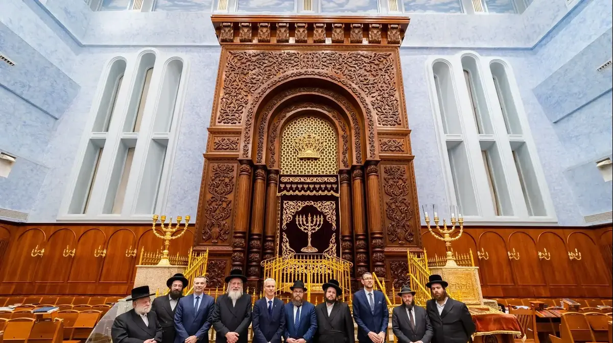 שובה ישראל: השר ההונגרי הגיע למעון האדמו