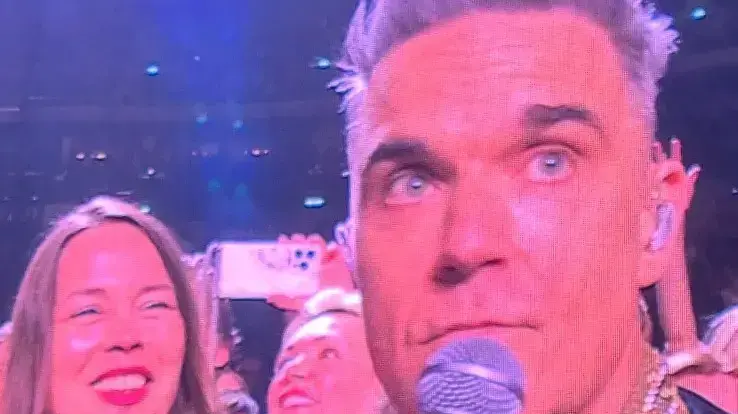 גם הוא יותר גדול מישו: רובי וויליאמס שבר את השיא של הביטלס