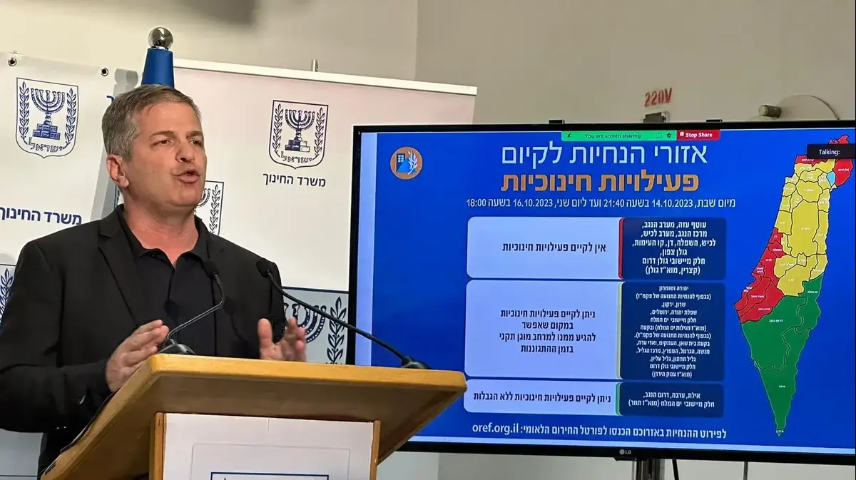 Erotic images of a politician were distributed throughout the city with the  aim of thwarting her - and then she won - voila! news - The Limited Times