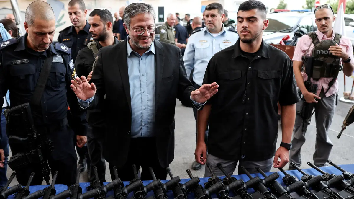 טל לוי תבריזי הוא החשוד בקבלת שוחד בתמורה לרישיון נשק - וואלה חדשות