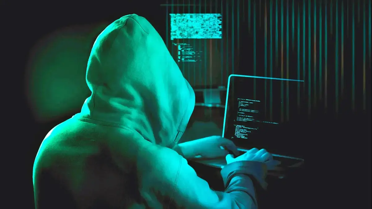 האקר מבפנים: עובד לשעבר בחברת סייבר ישראלית סחט מיליונים מחברות בארה