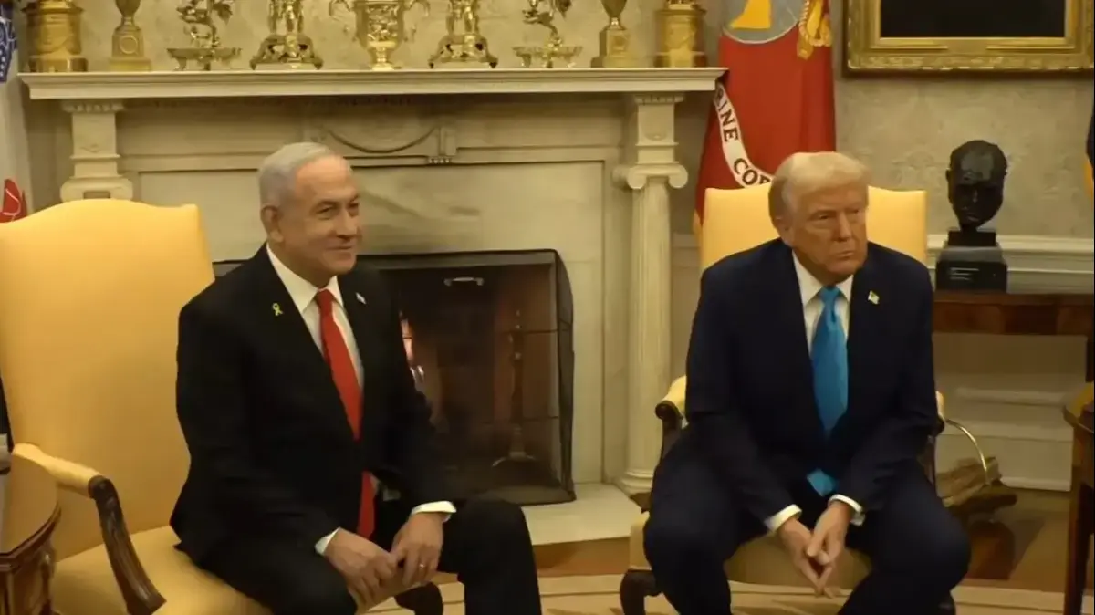 בכיר במחלקת המדינה לוואלה: 