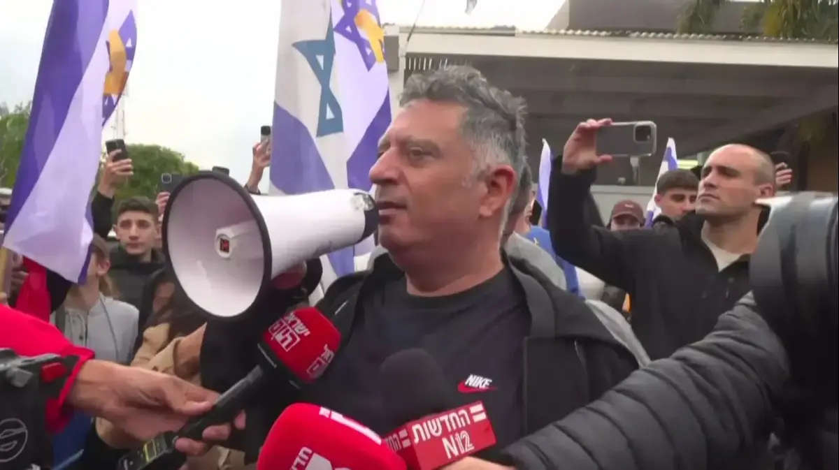 אלי אלבג: