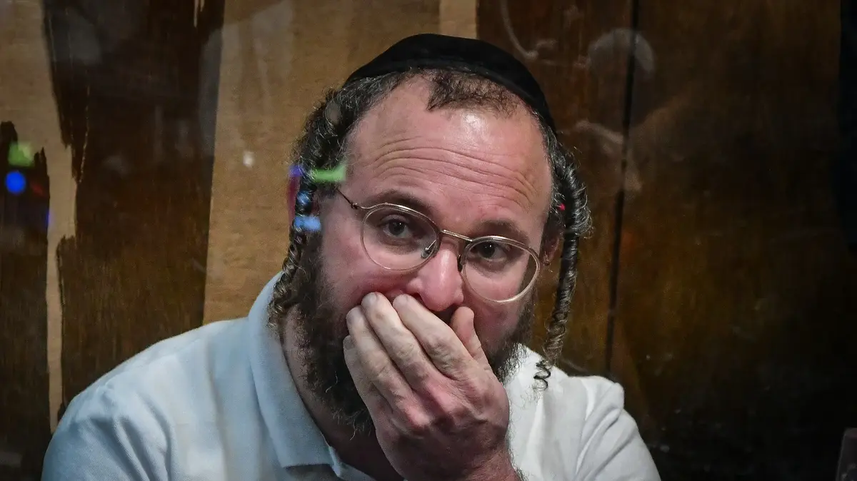 למרות כתב האישום החמור בעבירות מין: חיים רוטר שוחרר למעצר בית