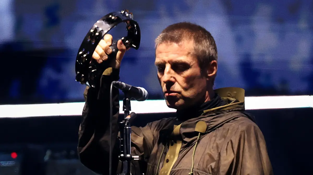 הלהקה שאהבה אותו: אואזיס תשיר בסרט של ג’יימס בונד? – וואלה תרבות