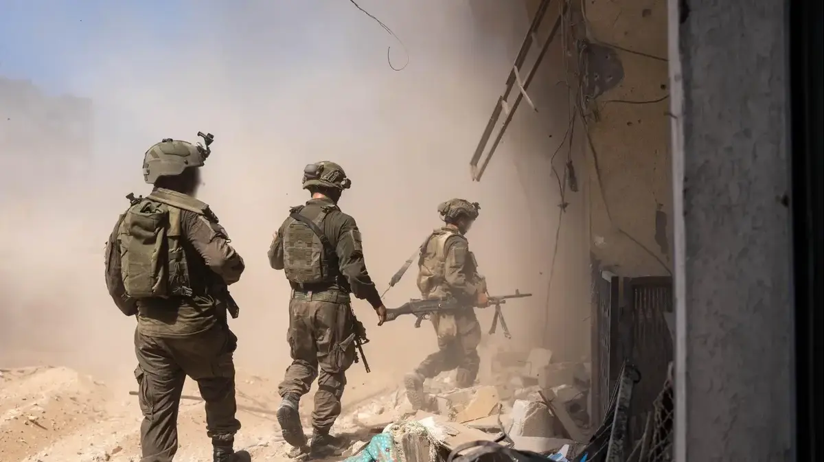 בזמן אמת: מכתב ההתרעה החריף של זמיר נגד חידוש הלחימה בעזה – שהוביל למתיחות עם...