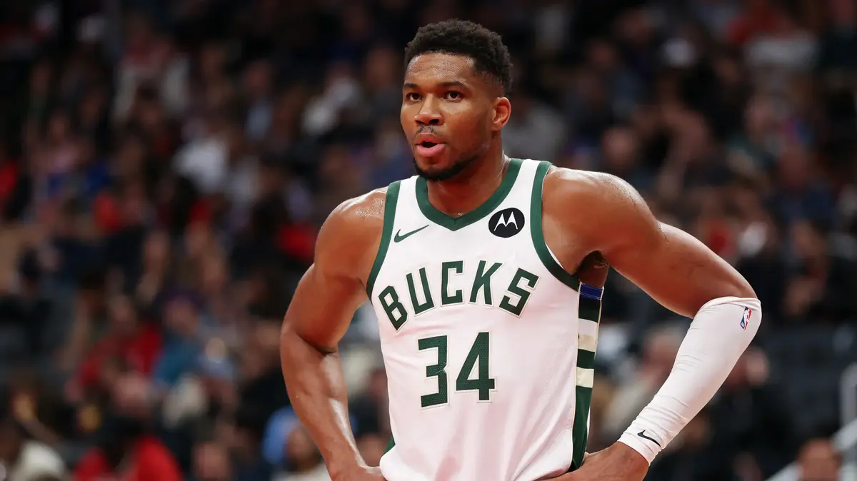 „הוא ישמח להגיע לשם”: נחשפה הצעת הענק על יאניס אנטטוקומפו – וואלה ספורט