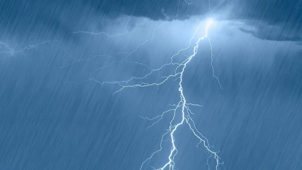 החורף כבר פה: גשמים וסופות רעמים יורגשו ברחבי הארץ | תחזית מזג האוויר