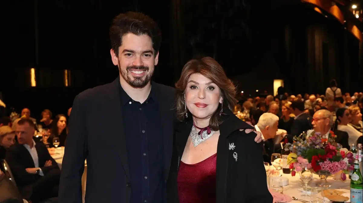 הלאונג': סימפוניה על זמנית