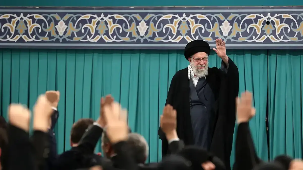 בזמן שהעם רעב: אימפריית הנדל