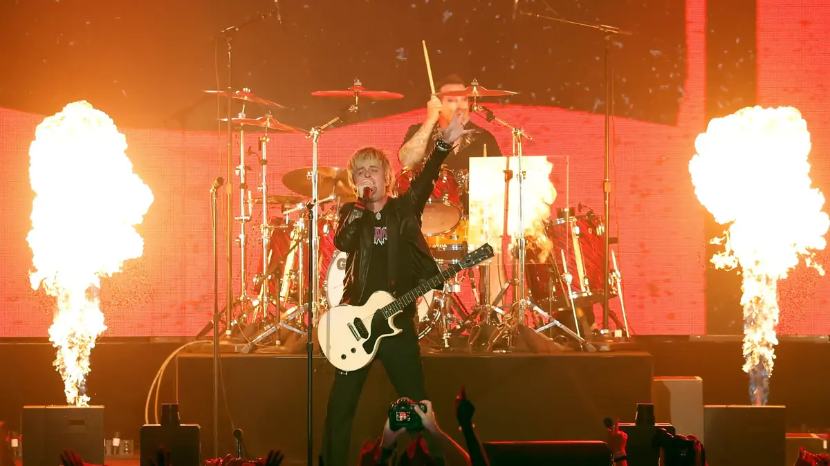 אחרי שקיללו את טראמפ והניפו דגל פלסטין: גרין דיי בדרך לסופרבול