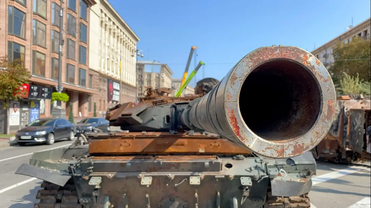 קנה טנק ישן באינטרנט - ומצא בתוכו מטמון זהב בשווי 14 מיליון שקלים