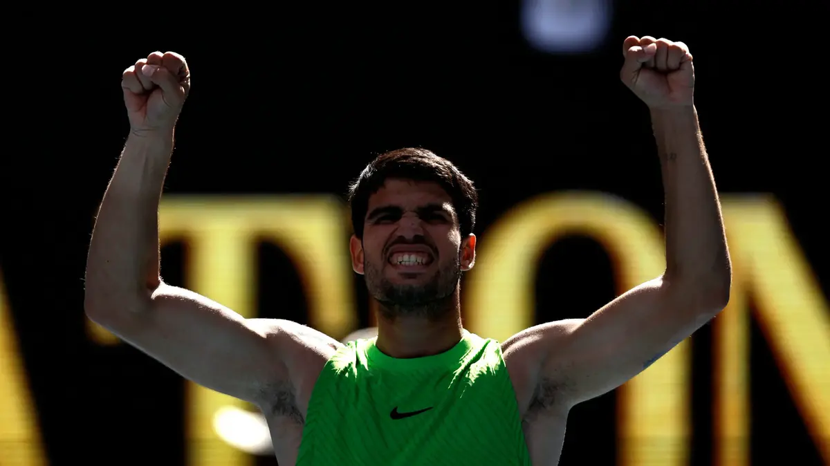 אלקראס גרם ליריבו להצדיע: „חנק אותי”. ג’וקוביץ’ עלה בלי לשחק – וואלה ספורט