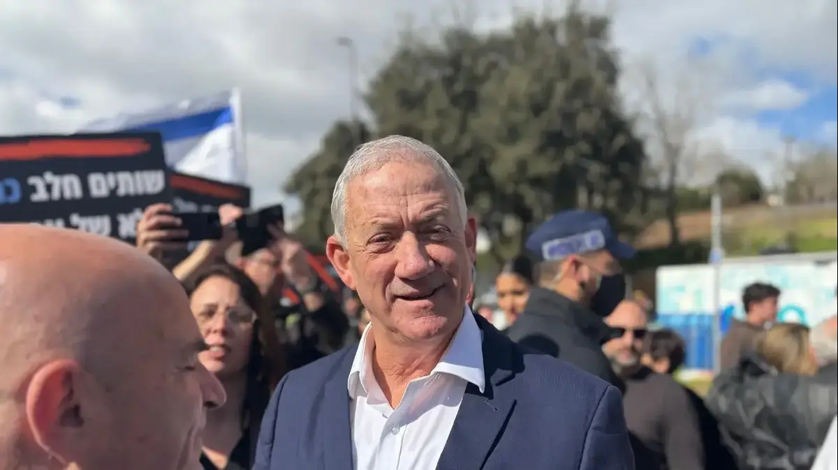 גנץ רומז שיפרוש אם לא יעבור אחוז חסימה? 