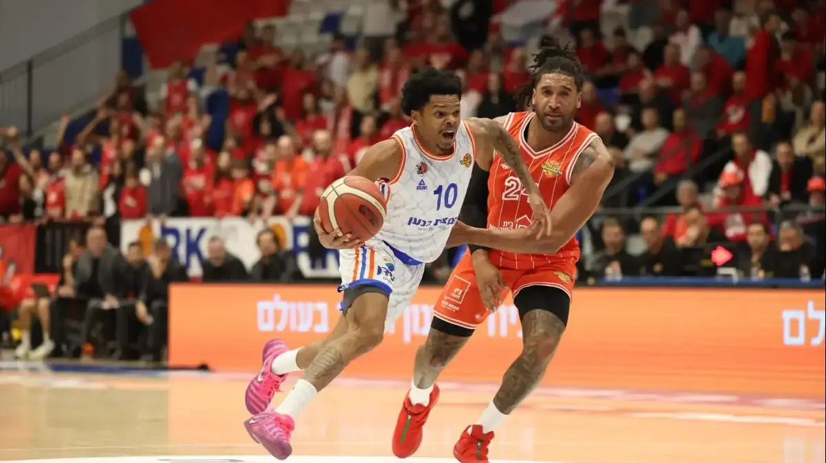 המעבר השתלם? הפועל תל אביב הביסה 62:91 את מכבי רמת גן – וואלה ספורט