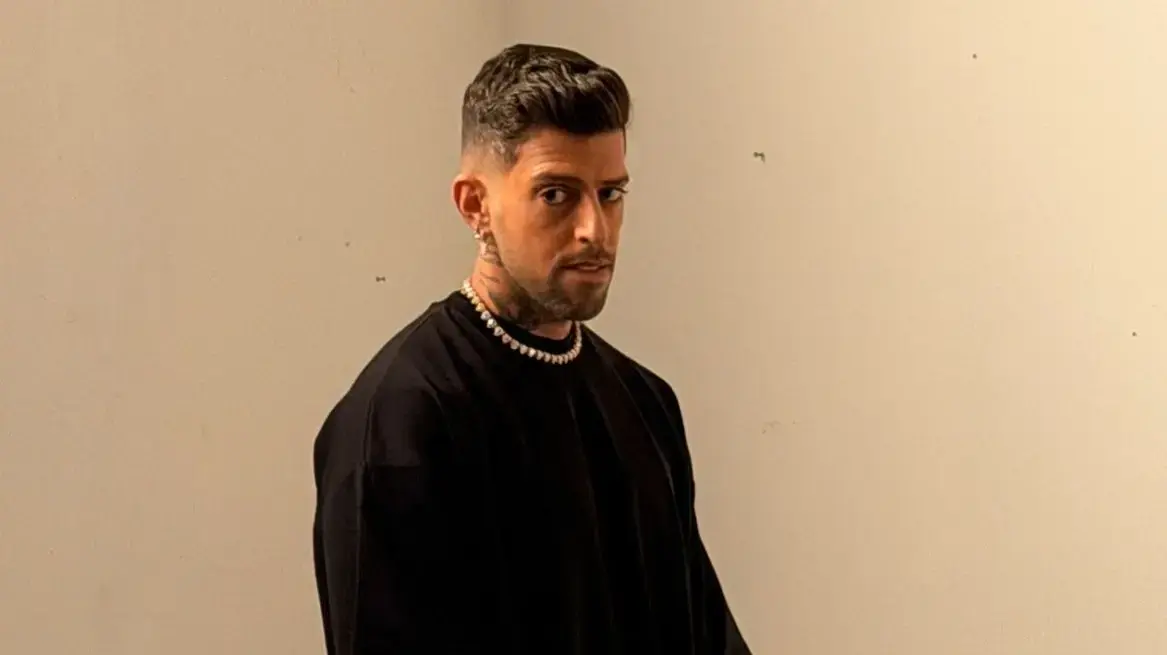 רגע אחרי שהשיק זוגיות חדשה: הצעד המסקרן הבא של בן אל תבורי – וואלה סלבס