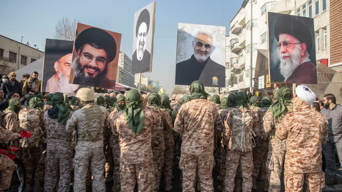 מפקד סנטקום: „היכולות האיראניות נשחקות – השמדנו אלפי מטרות והצי כמעט לא פעיל” –...