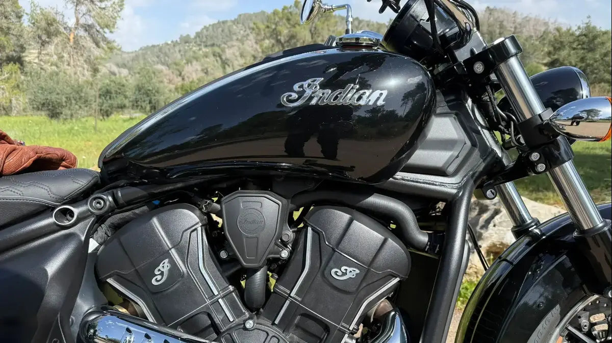 דני קושמרו: אל תקראו לכלי הזה אופנוע לגרושים. מדובר בהברקה - וואלה רכב