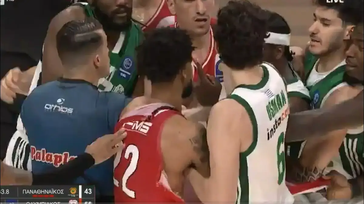 צפו בתקציר: נאן ודורסי הורחקו, פנאתינייקוס הפסידה בדרבי – וואלה ספורט