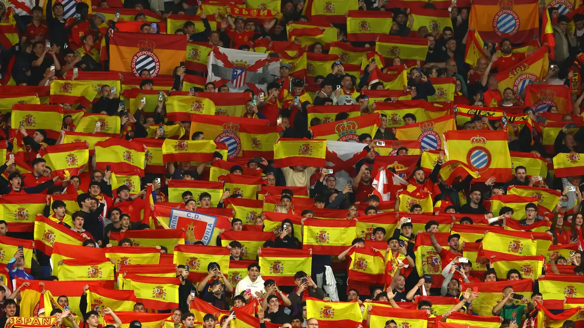 מבוכה בספרד בעקבות שירת „מי שלא קופץ מוסלמי” נגד מצרים – וואלה ספורט