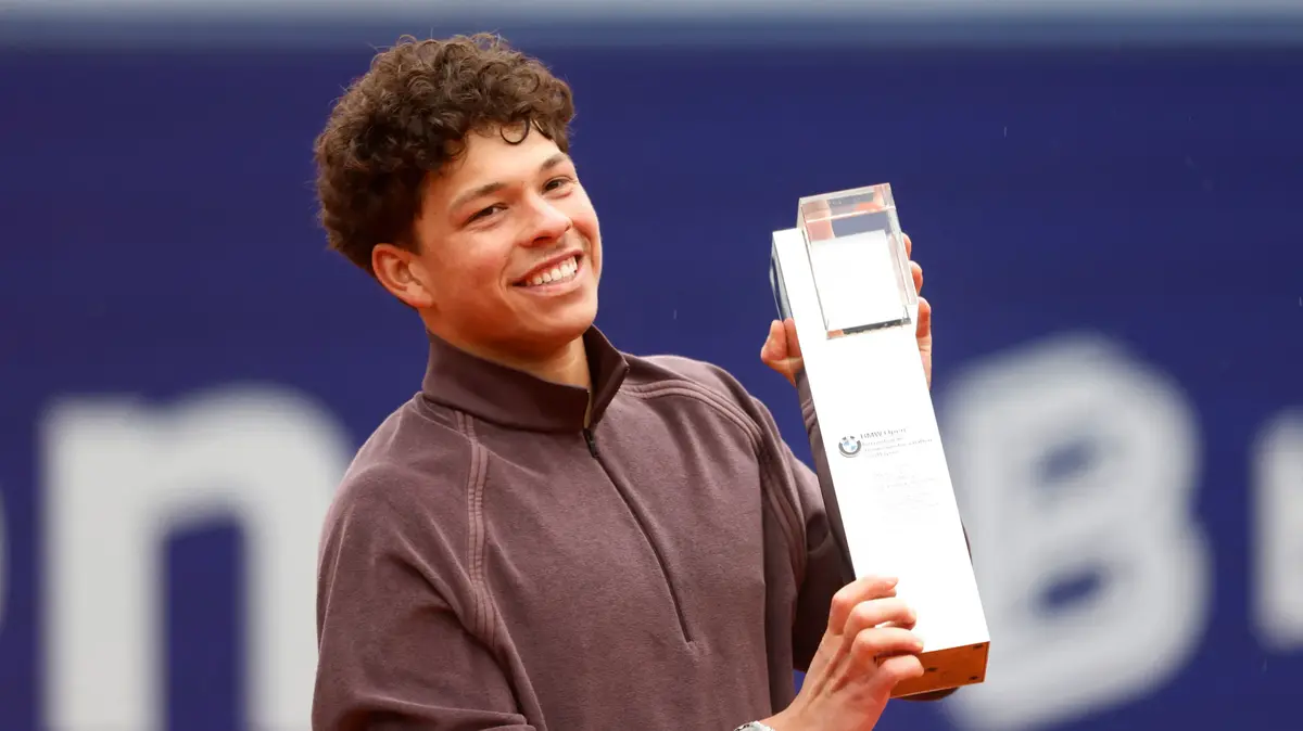 הראשון מאז אגאסי: בן שלטון זכה בטורניר מינכן, ארתור פיס בברצלונה – וואלה ספורט