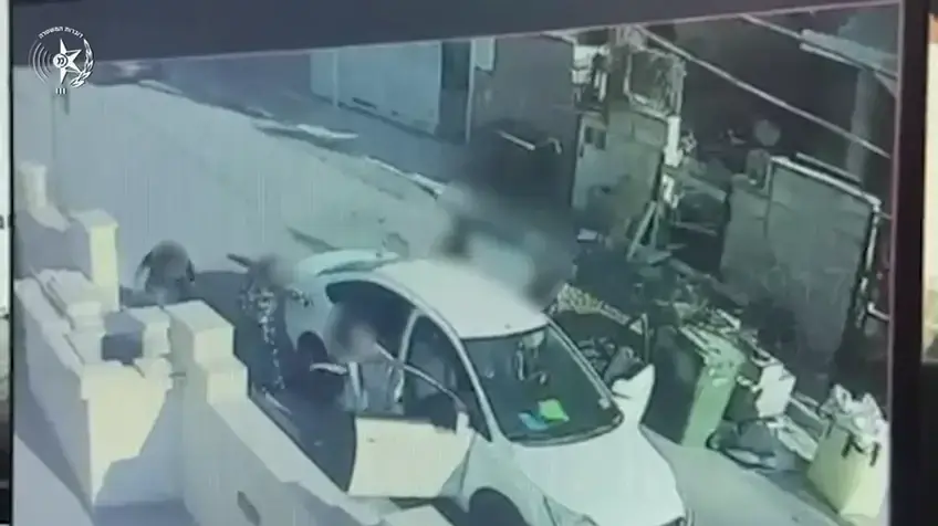 חנק את פרודתו וניסה להכניסה בכוח לרכב: "אחטוף אותך לשטחים"
