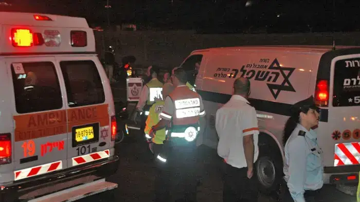 ילדה בת 10 נפגעה מרכב חולף ברחובות, מצבה קשה - וואלה חדשות