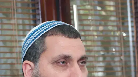 הרב ניר בן ארצי, מנהיג רוחני מתלמים