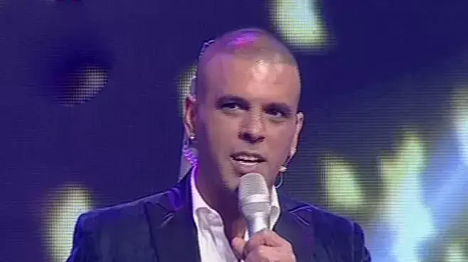 רגע ההכרזה על המנצחת בתכנית "אייל גולן קורא לך"