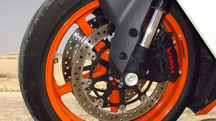 מבחן KTM RC8R סופרבייק