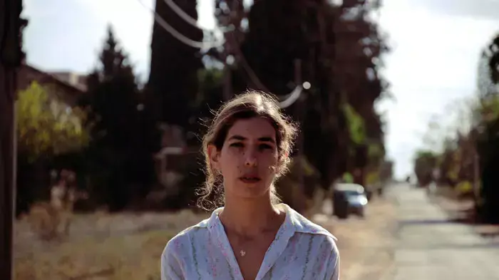 שירלי קונס