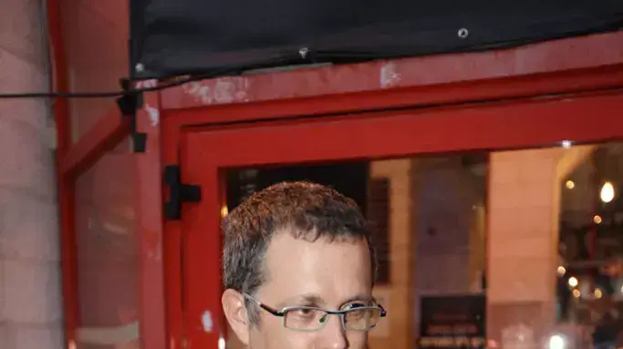 אורי רוזנווקס אורי רוזנווקס