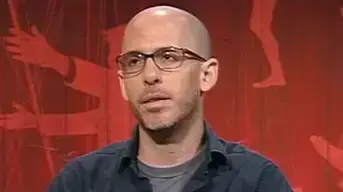 מולי שגב בתוכנית "המושכים בחוטים"