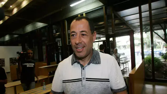 חזי מגן יו"ר בני יהודה הפורש הובא להארכת מעצר בגין העלמות מס, יוני 2011