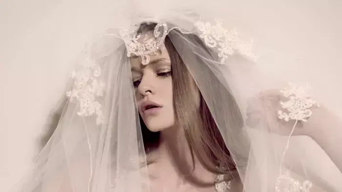 שמעון דהאן  אביב/קיץ 2011 (שמלות כלה)